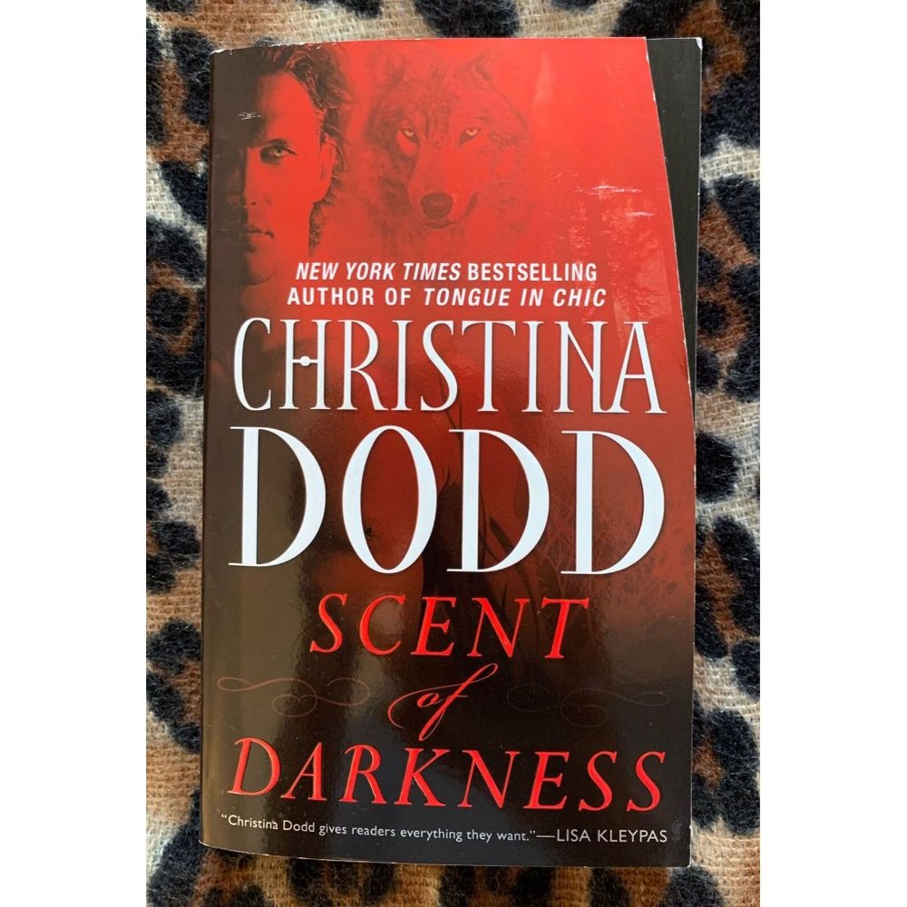 DARKNESS CHOSEN 2 BOOK LOT ~ CHRISTINA DODD Scent of Darkness Touch of Darkness - Picture 3 of 7